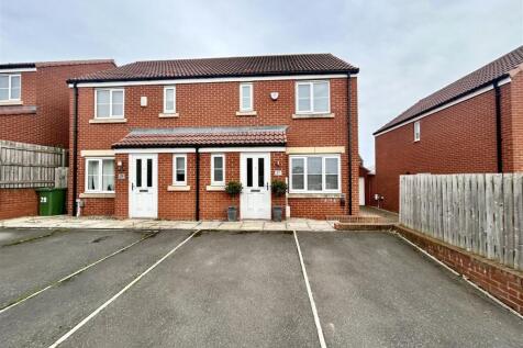 27 Baildon - Front EXterior.jpg