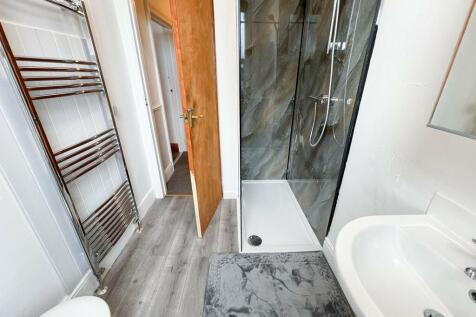 Upstairs Bath