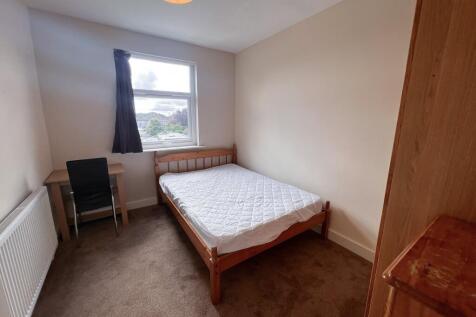 Bed 5.jpg