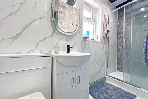 Family Shower Room