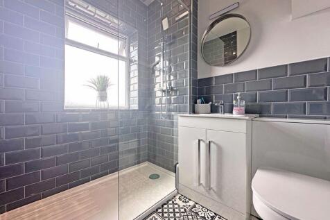 Family Shower Room