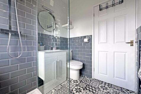 Family Shower Room