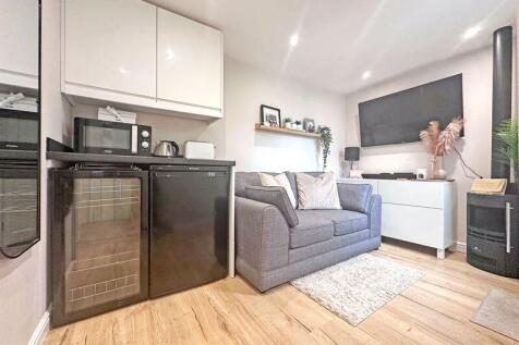 Outbuilding/Room 3