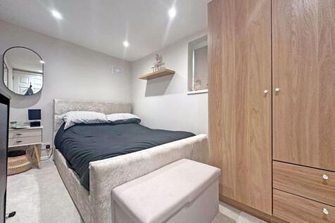 Outbuilding/Room 2