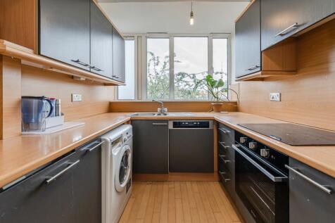 60-Gilbert-House-017