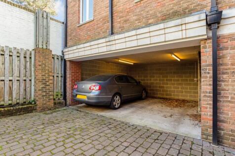 40 Beaufort Road ...