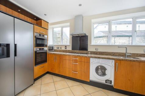 birchwood-house-4...