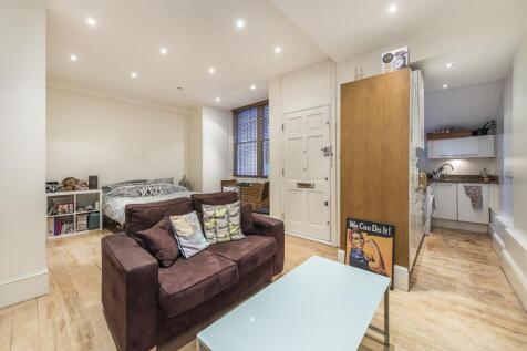 Studio Room