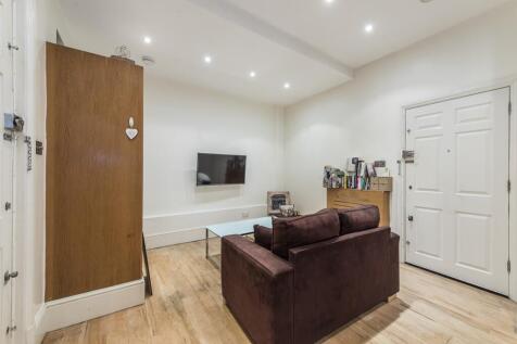 Studio Room