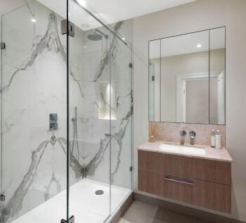 Bathroom 1 CS2 (002)