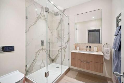 Bathroom 4 CS2 (002)