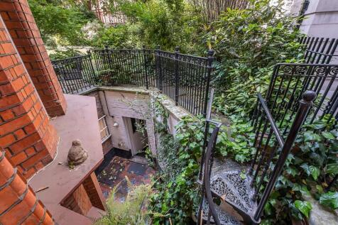 Communal Gardens ...