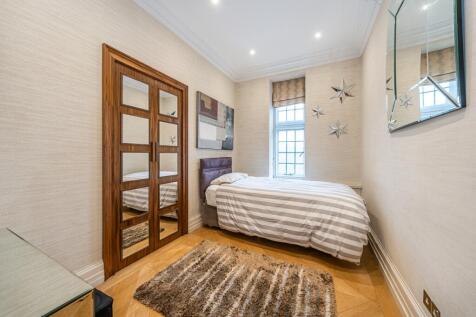 Bo Bedroom