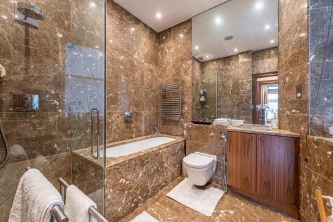 Bo Bathroom