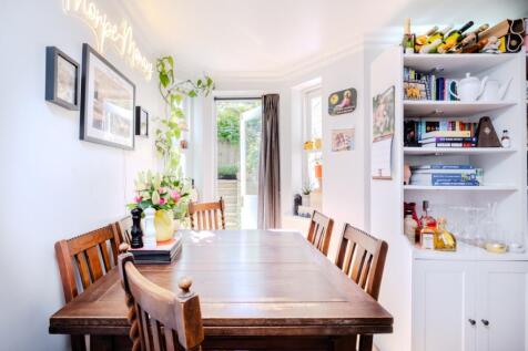 3-Redwood-Mews-15