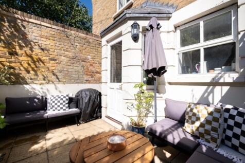 3-Redwood-Mews-4