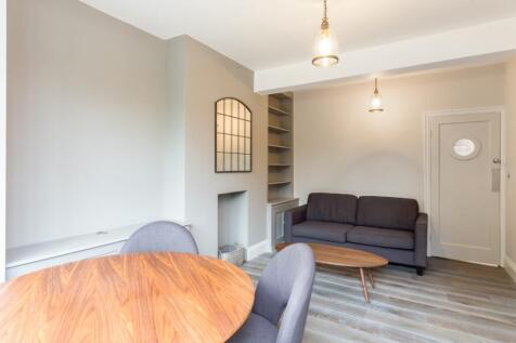 F4 Windsor Court ...