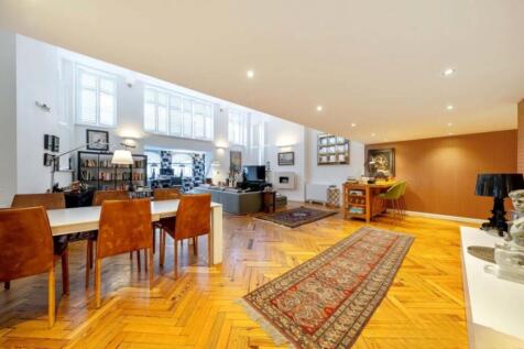 Dining Room Area