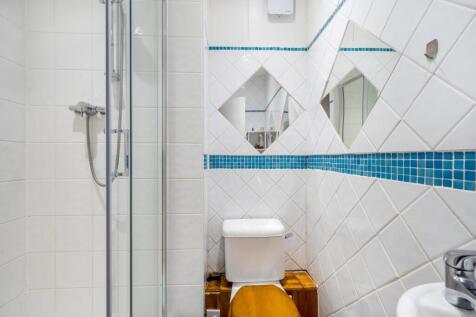 1384406-3-69282a6...