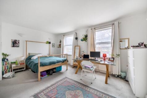 1384406-6-69282a8...