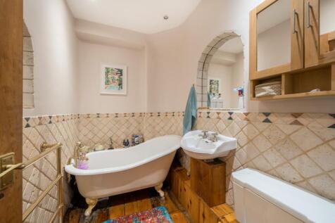 1384406-7-69282aa...