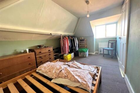 Bedroom 2.jpg