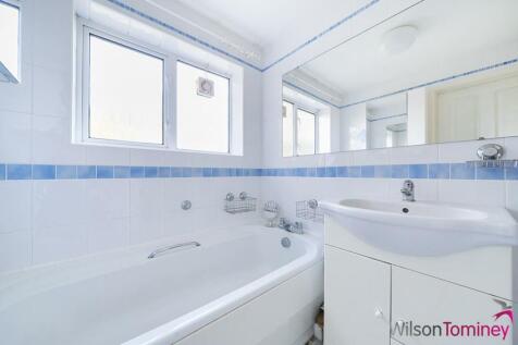 e32796b3-dbd9-45d2-9d31-550ef052bbd7.jpg
