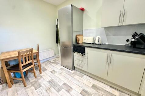 Top Floor Kitchen 3.jpg