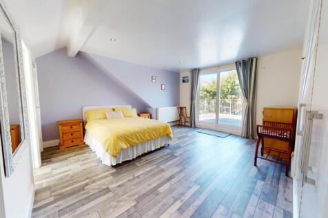 Bedroom One.jpg