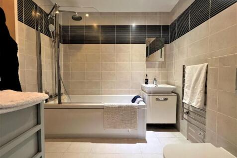 Bathroom.jpg