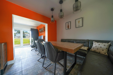Dining Space Warren.png
