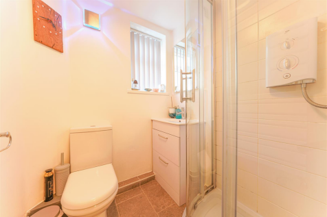 Brun Ensuite 1.png
