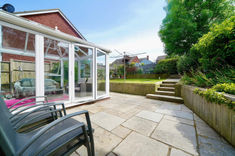 Garden Facing South.png