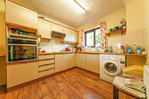 Kitchen 2.png