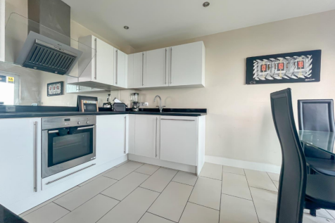 Kitchen 2.png