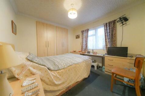 Bedroom One.jpg