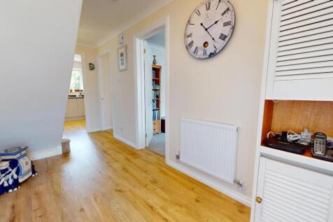 36-Whitecross-Drive-08272025_172820.jpg
