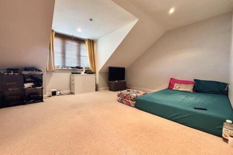 Flat 5 14 Fernhill Bedroom 1.jpg