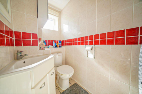 Toilet New.png