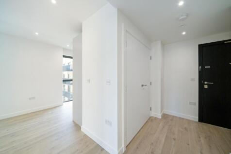 24 Scarlet Court