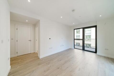 24 Scarlet Court