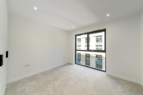 24 Scarlet Court
