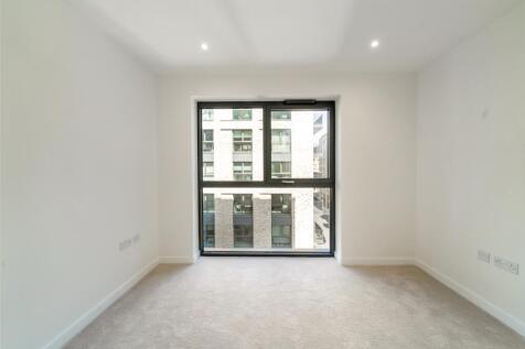 24 Scarlet Court