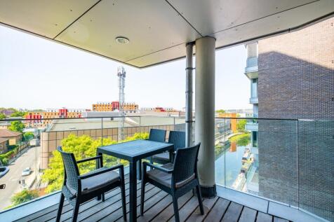 Regents Wharf
