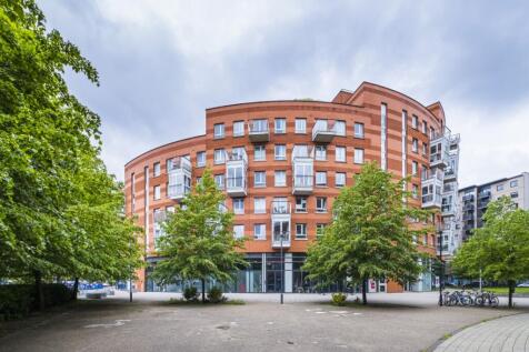 Carronade Court