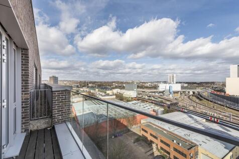 Regents Wharf
