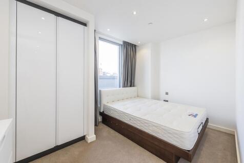 Regents Wharf