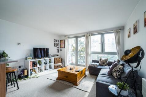 Carronade Court