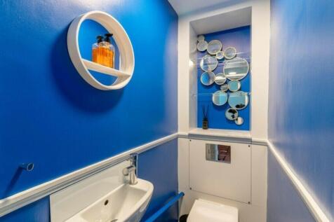 toilet-V2