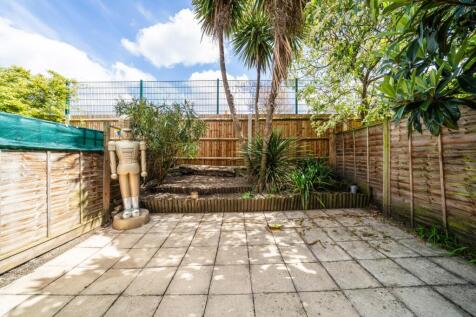 90576_8 Moylan Ro...